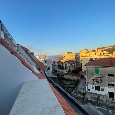A Pochi Passi Dalla Piazza- Vista Mare Διαμέρισμα