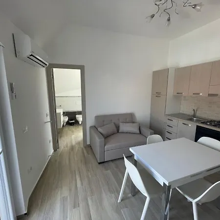 Apartamento A Pochi Passi Dalla Piazza- Vista Mare *
