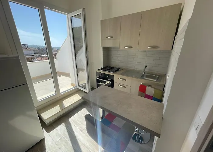 Apartamento A Pochi Passi Dalla Piazza- Vista Mare *